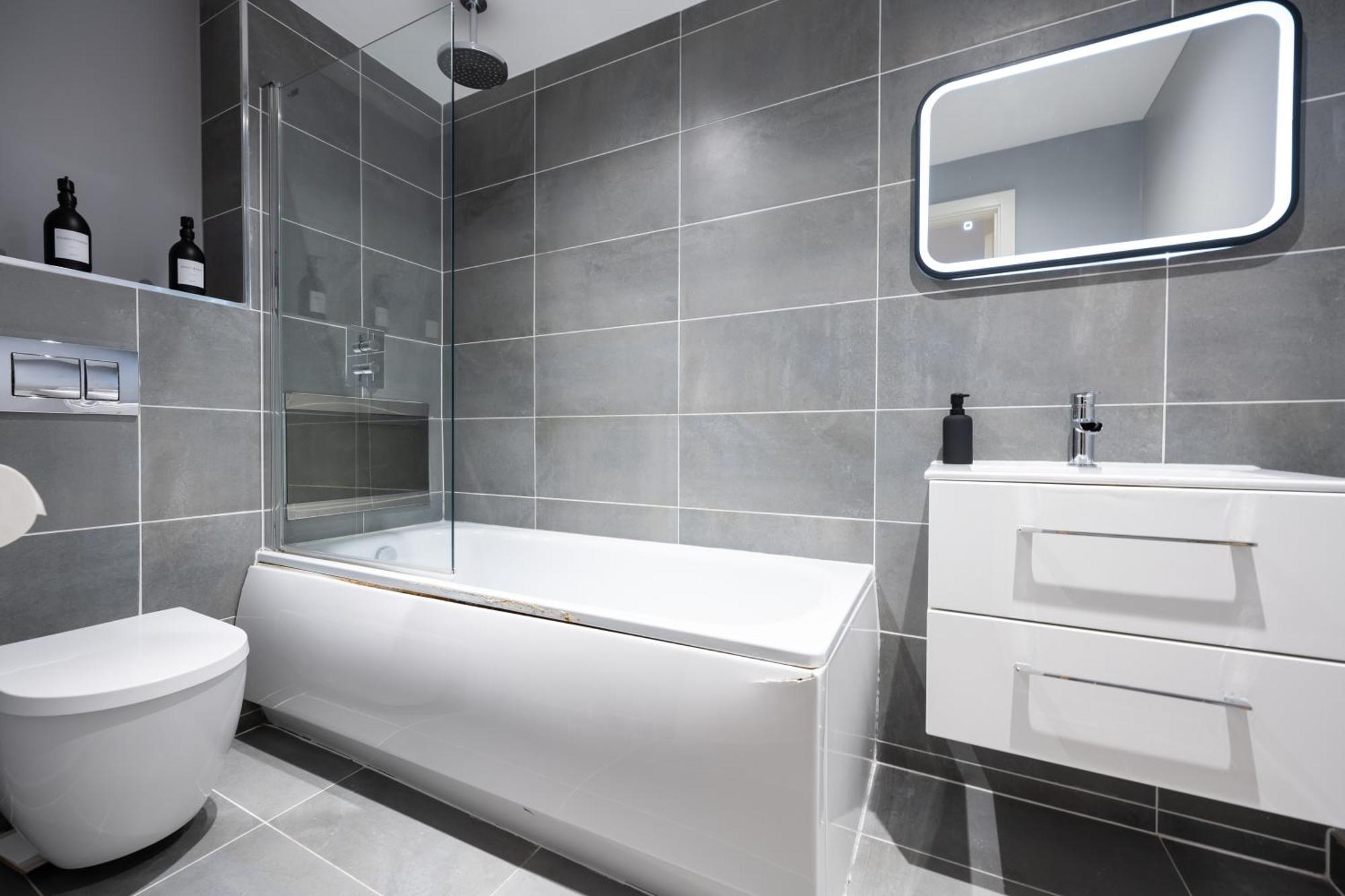 Luxury Apartment By Ocean Village Marina 南安普敦 外观 照片