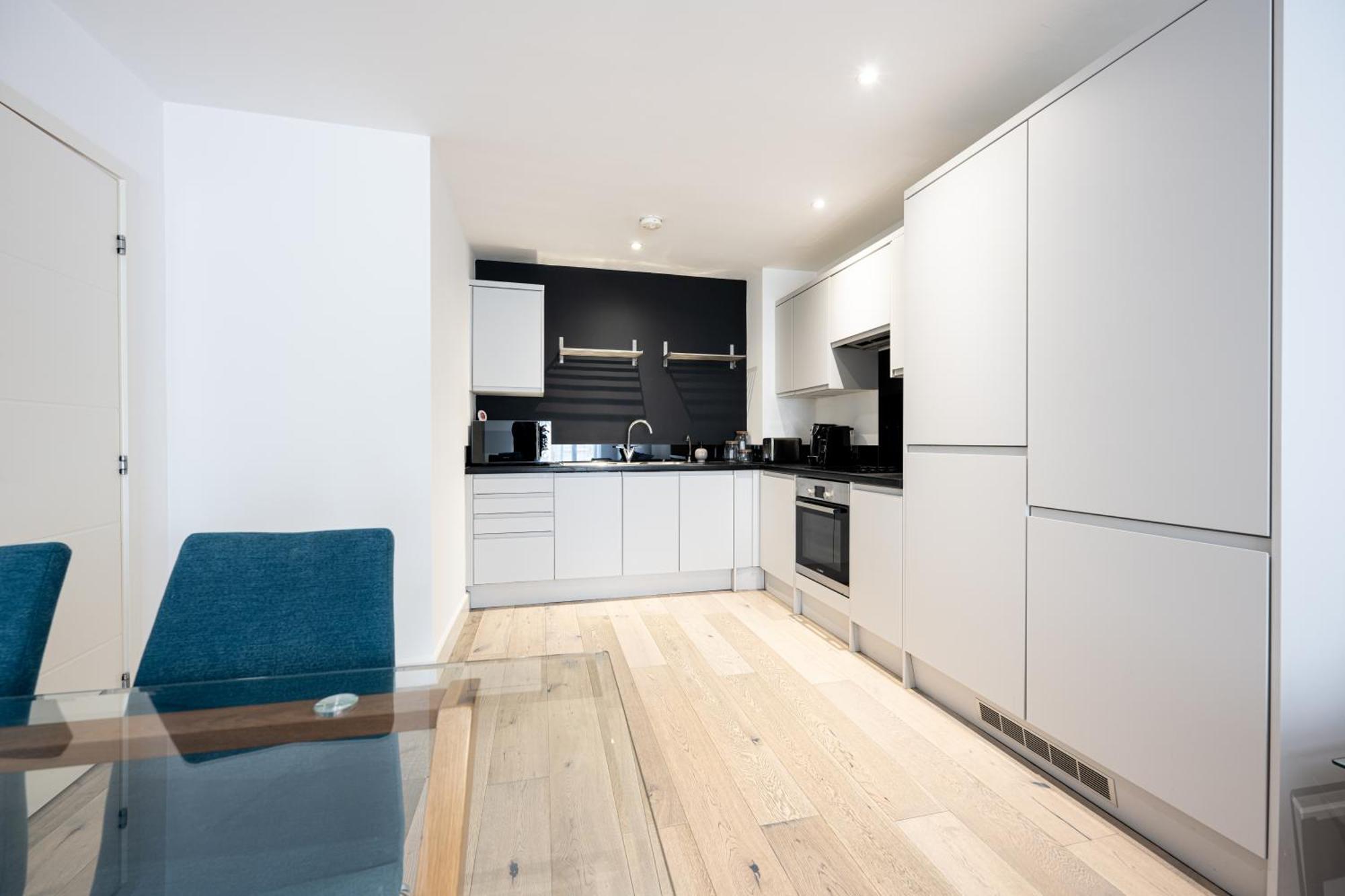 Luxury Apartment By Ocean Village Marina 南安普敦 外观 照片